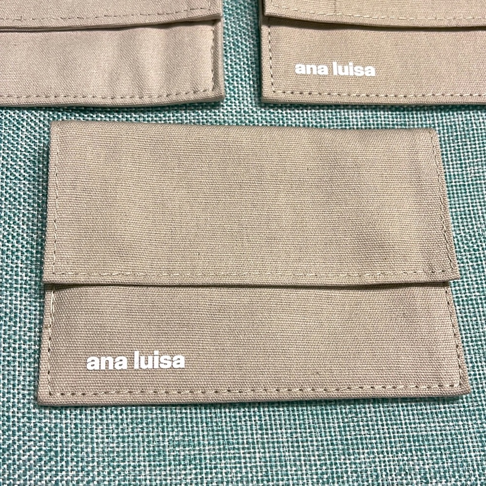 BNWT 3 PC LARGE ANA LUISA TAUPE CANVAS POUCHES + 1 BLACK BONUS POUCH WITH SNAPS - Picture 3 of 7